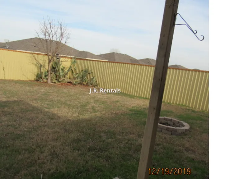 4607 Lloyd Dr — Photo 43