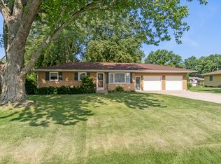 1613 S Main St, Sandwich, IL 60548