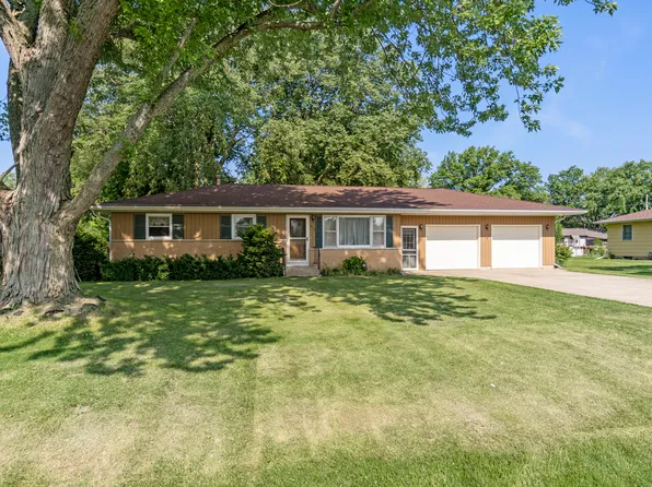 1613 S Main St, Sandwich, IL 60548