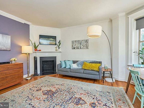 2nd image of 1831 Belmont Rd NW APT 301