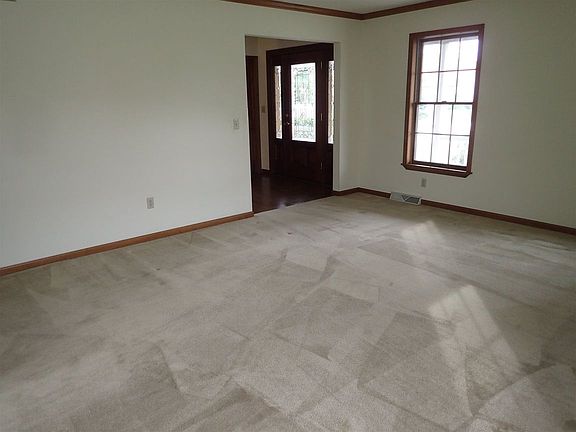 5th image of 20606 River Blvd