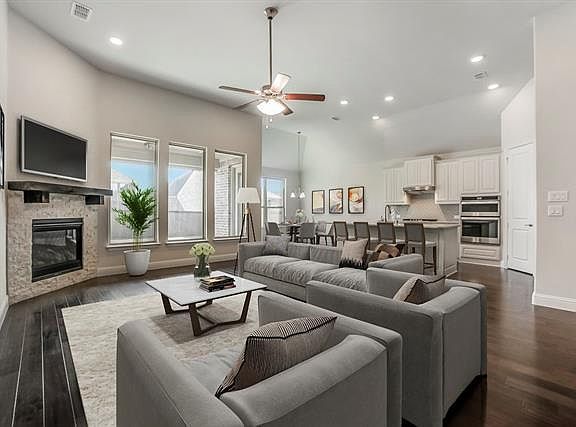 2nd image of 6313 Catalpa Dr
