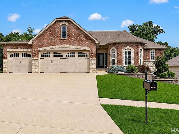 2nd image of 1595 Heritage Valley Dr