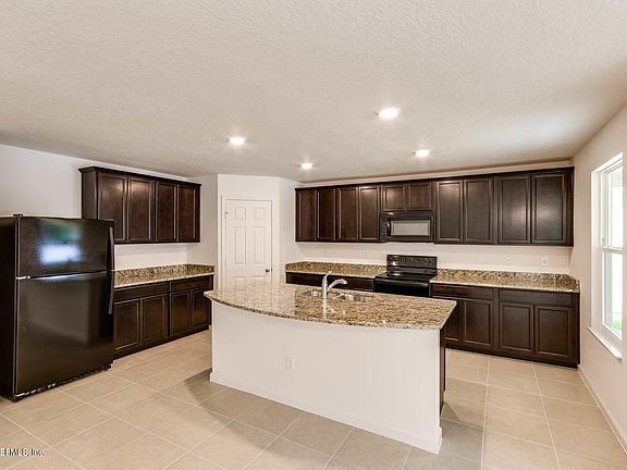 3rd image of 77441 Lumber Creek Blvd