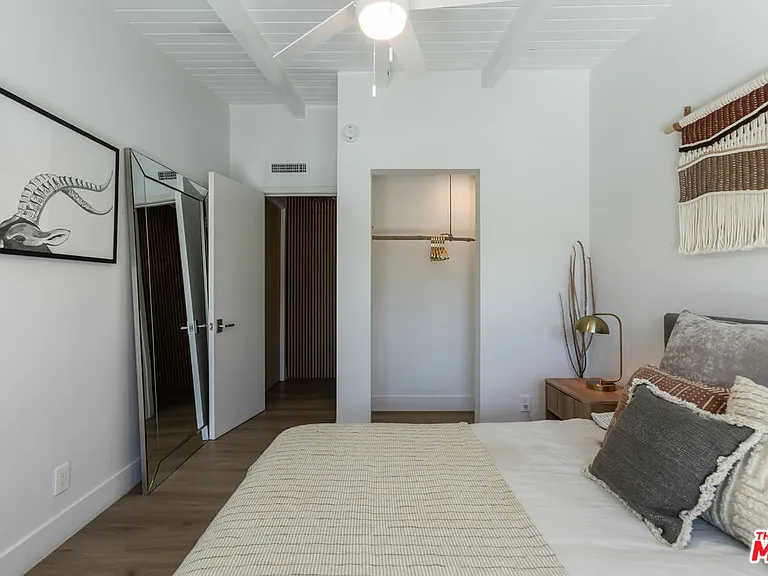 7442 Capps Ave — Photo 43