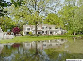 586 Ridge Rd, Fair Haven, NJ 07704