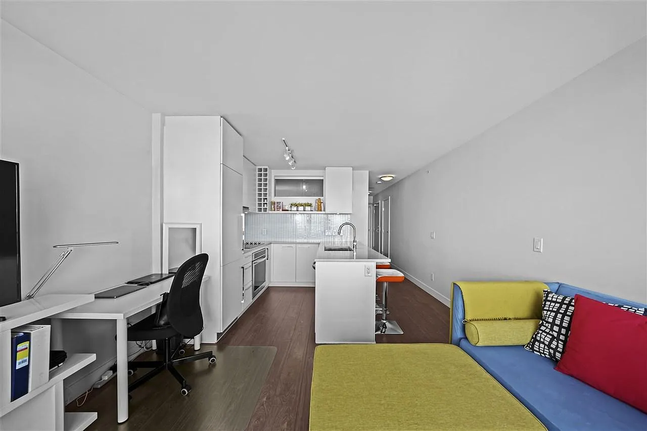 Studio, 505 sqft, $1,800 — Photo 4