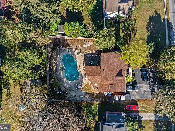 4th image of 2606 Springfield Rd