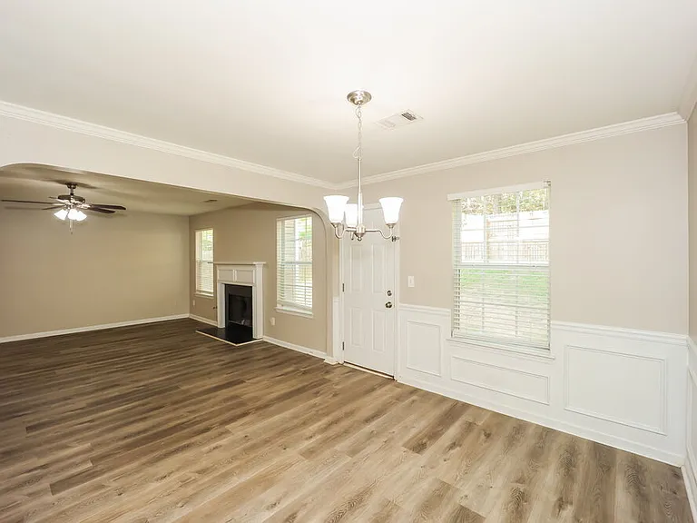 5584 Bluegrass Dr — Photo 7