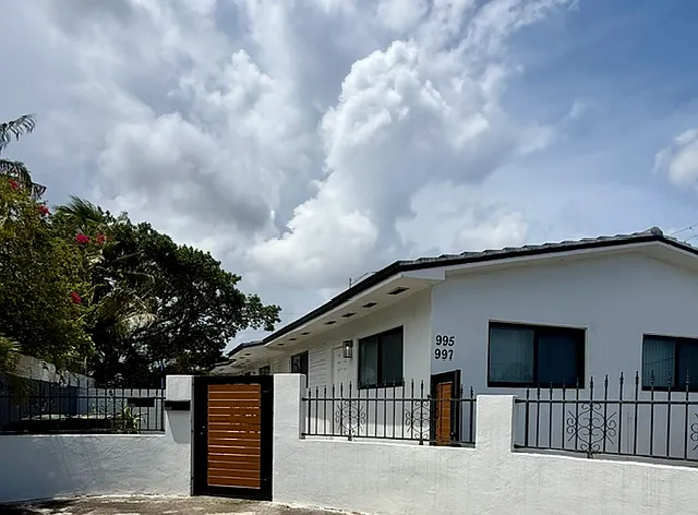 995 SE 1st Pl #995A