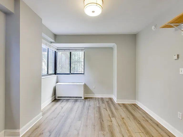 1 Scott Cir #1 — Photo 9