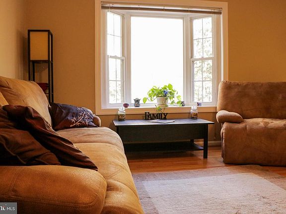 3rd image of 1025 Biltmore Ave
