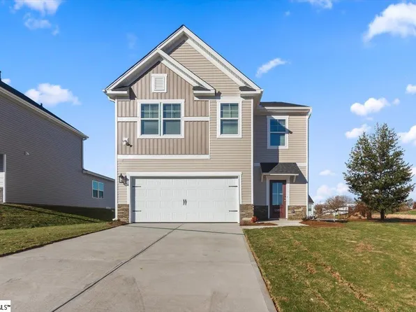 1109 Berry Patch Dr, Lyman, SC 29365