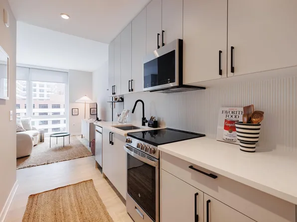 180 Morgan Street image 10 of 140