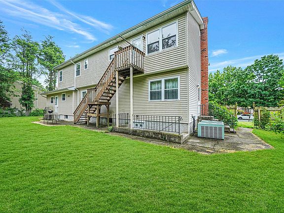 2nd image of 78 Tulipwood Dr
