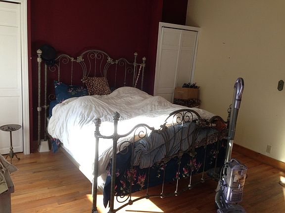 2nd image of 345 21st St #2