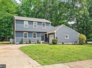 2 Tall Timber Ln, Burlington, NJ 08016