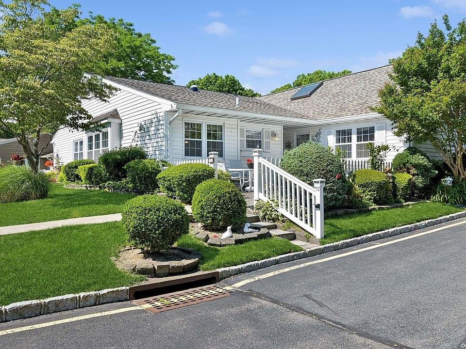 1st image of 114 Revere Drive #114