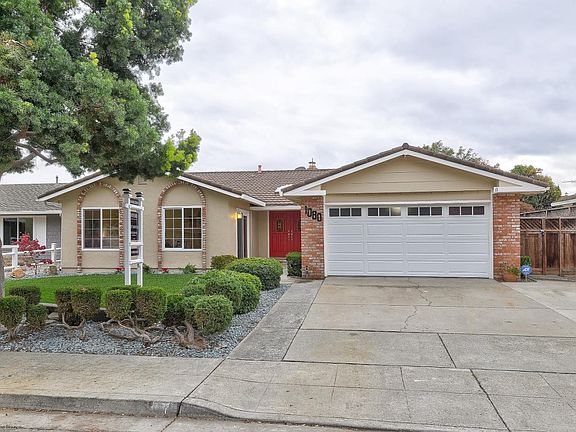 3rd image of 1080 Clematis Dr