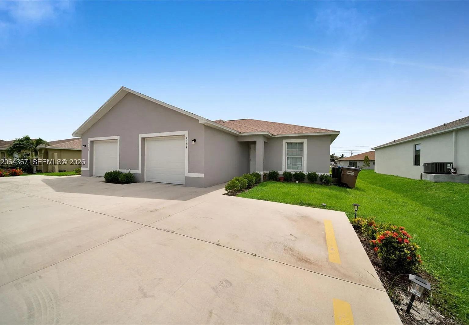 3 bed, 2.0 bath, $1,800 — Photo 2