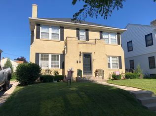 2749 N 69th St, Milwaukee, WI 53210