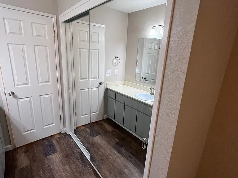 3479 Laird St — Photo 11