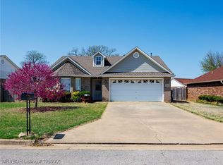 616 S 38th St, Van Buren, AR 72956