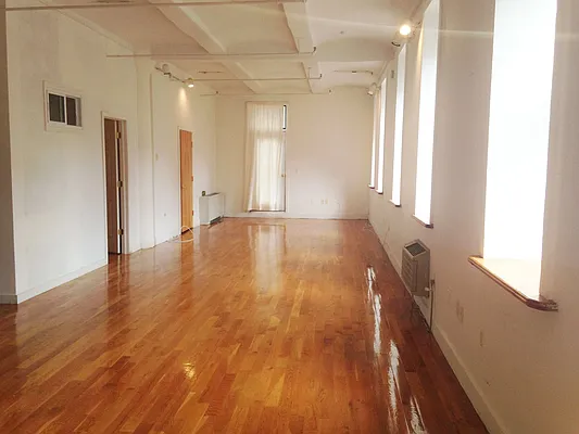 Rented by Pearl Realty Management LLC | media 25