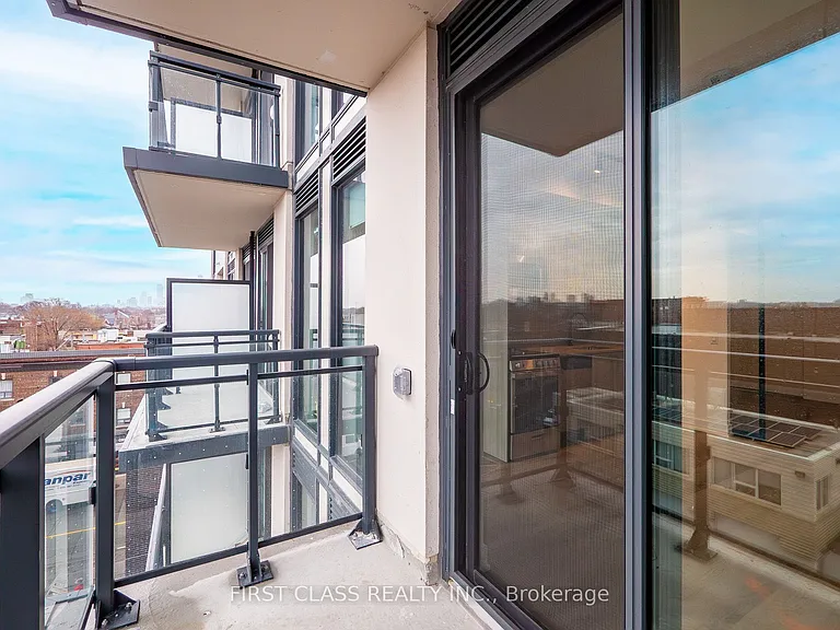 758 Dovercourt Rd #612 — Photo 24