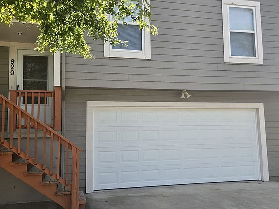 2nd image of 929 E Wildcat Run St