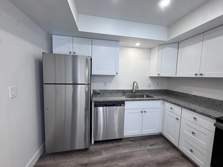 7225 Castilian Ct #7225 — Photo 6