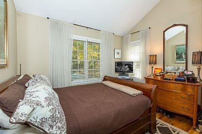 4th image of 7 Pembroke Dr