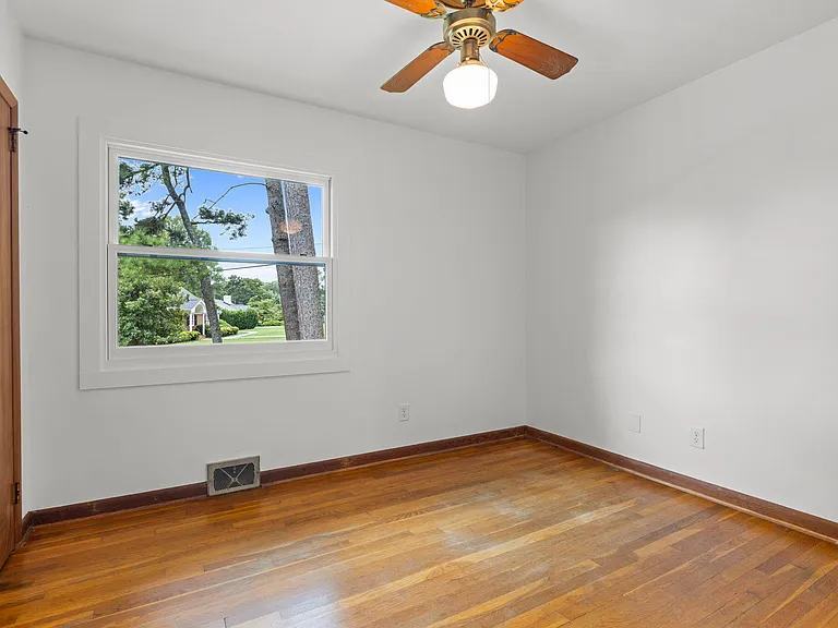 3026 Devonshire Dr — Photo 16