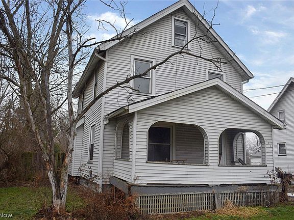 2nd image of 336 Parkman Rd SW