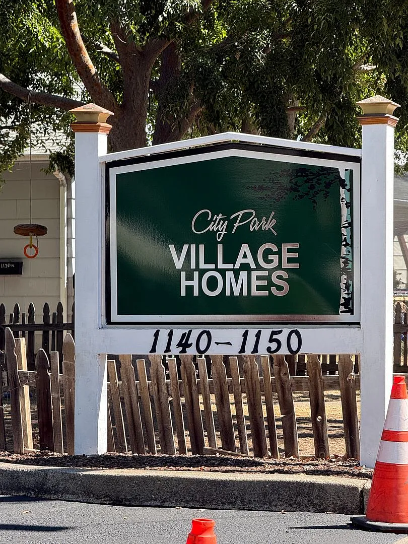 W. Eighth Street — Photo 1