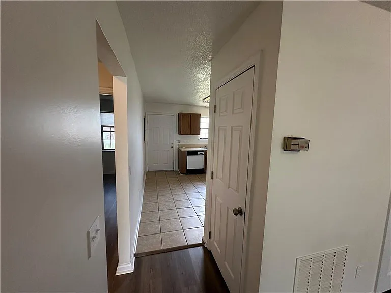 890 E Cherry St #201 — Photo 21