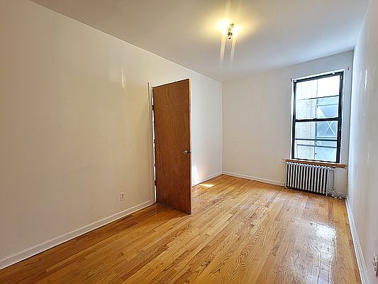 5th image of 804 Woodward Ave APT 3R