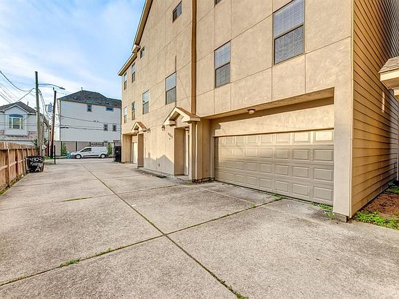 2nd image of 4323 Marina St Unit B