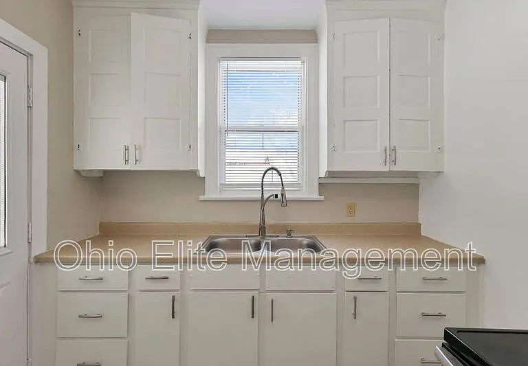 775 S 17th St — Photo 13