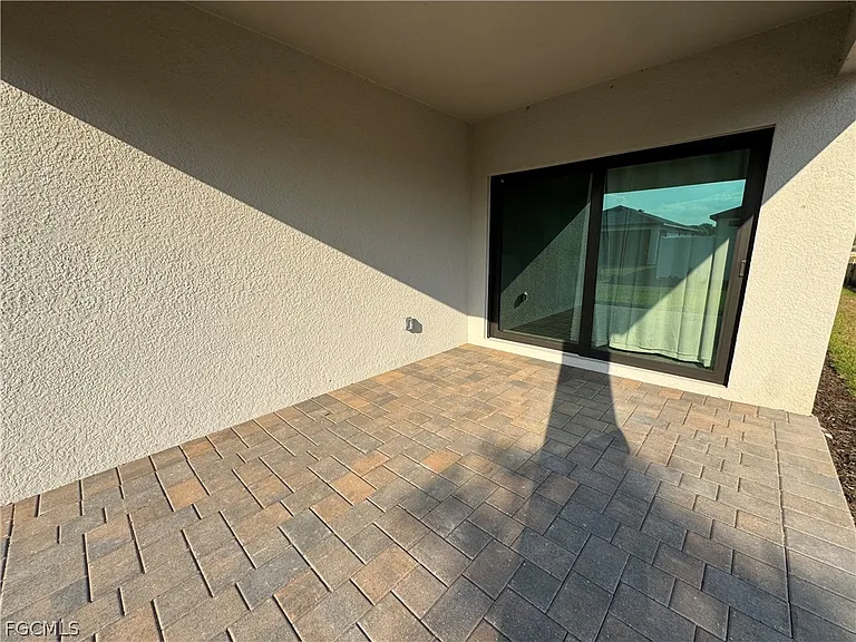 1024 Caloosa Breeze Dr — Photo 17