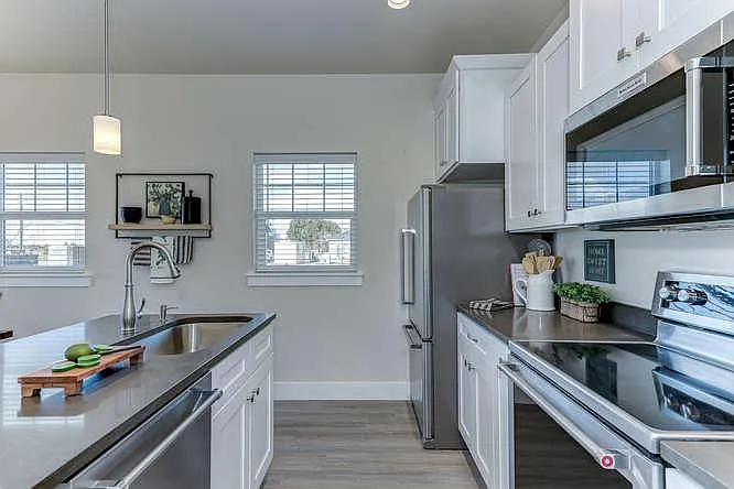 Cedar Crossing Luxury Townhomes — Photo 30
