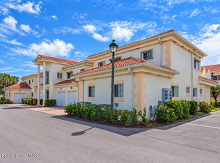520 7th Sq APT 202, Vero Beach, FL 32962