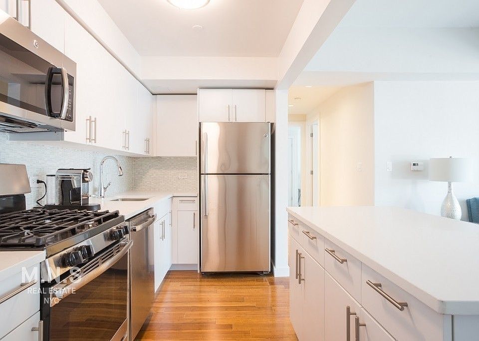 1st image of 27 Albany Ave #702B