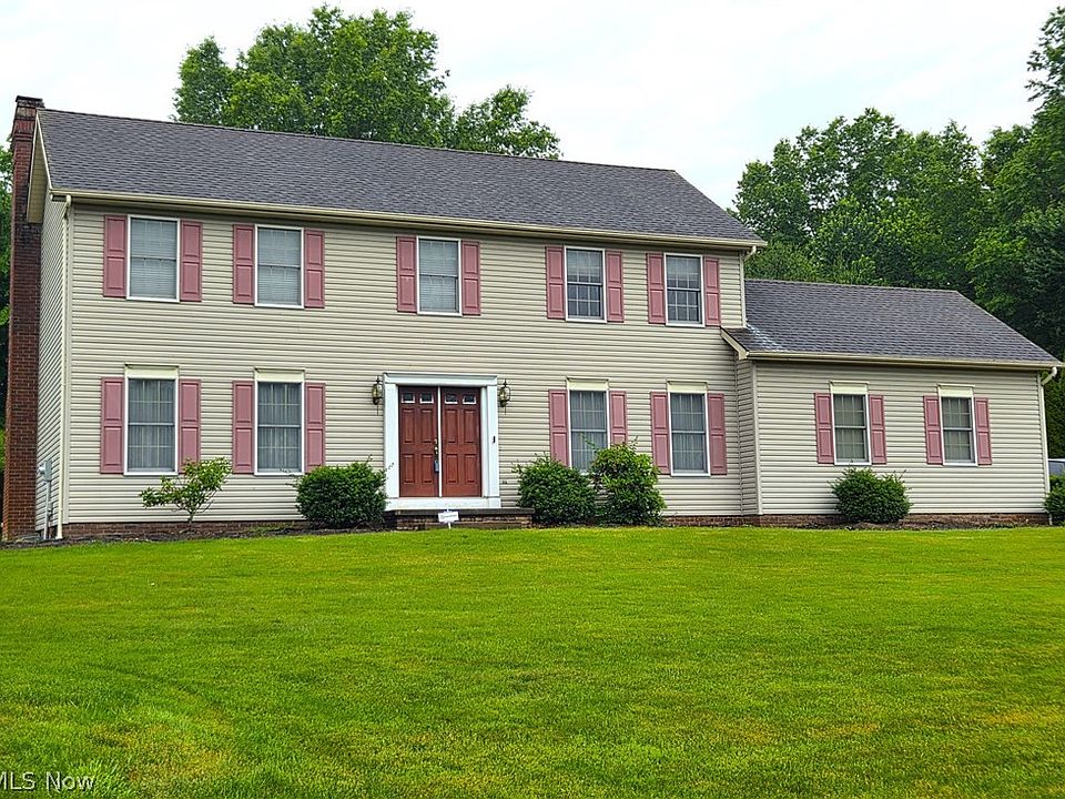 1st image of 220 Montgomery Dr