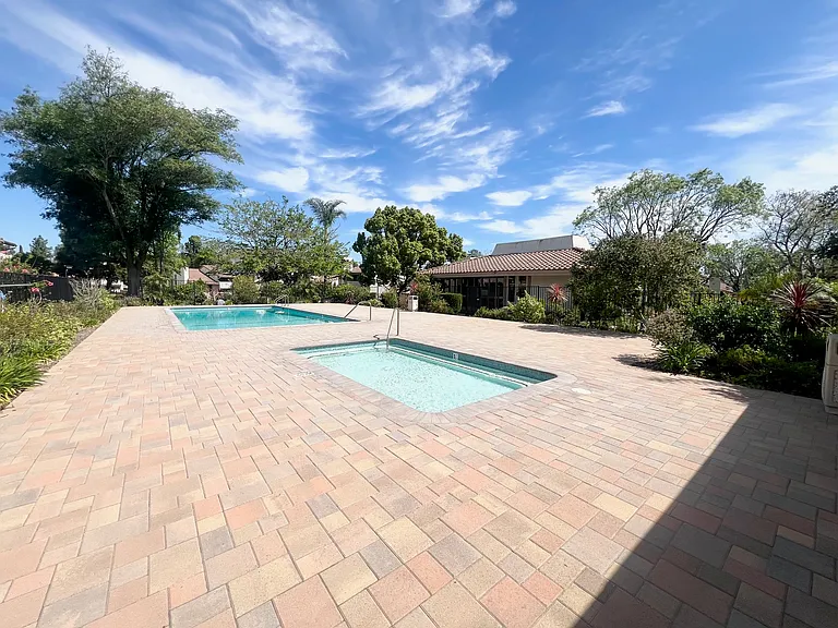 198 San Vincente Cir — Photo 14
