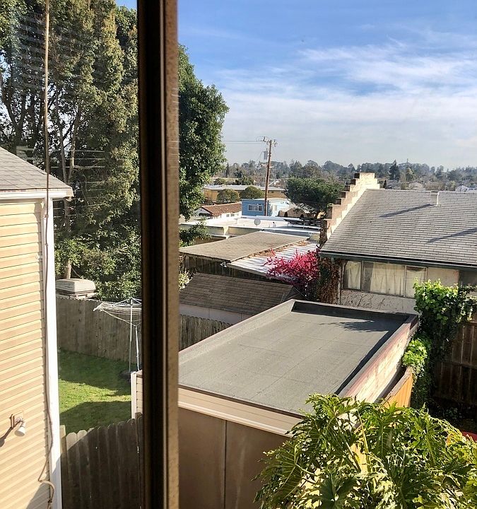 1st image of 2572 Truman Ave