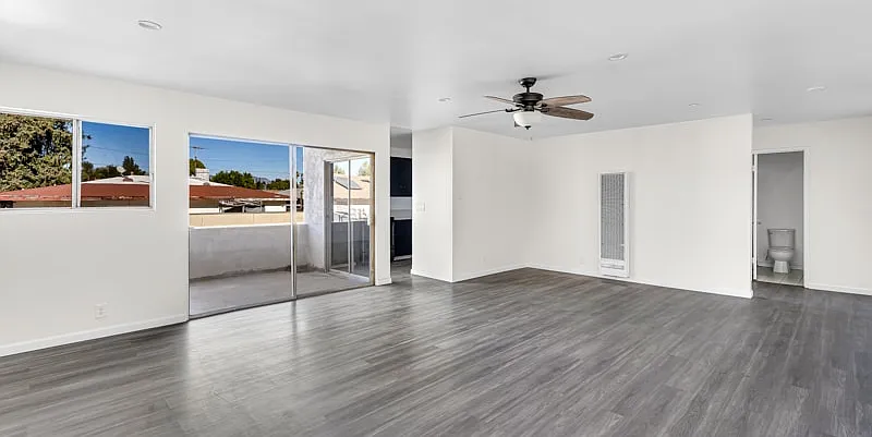 La Croix Apartments — Photo 4