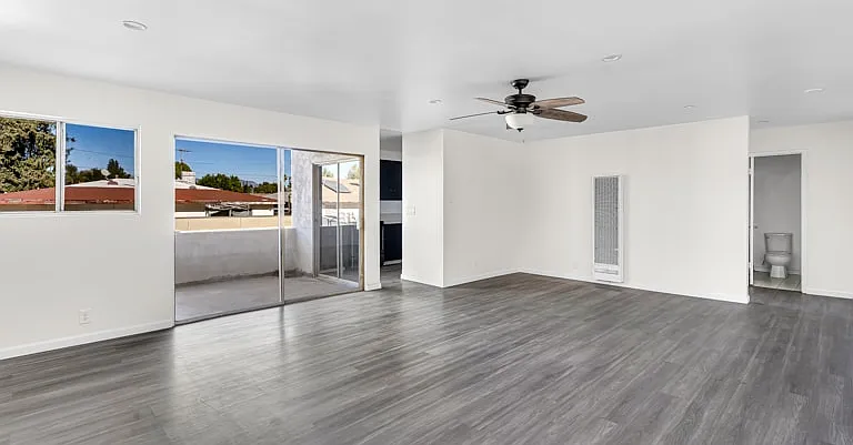 La Croix Apartments — Photo 6
