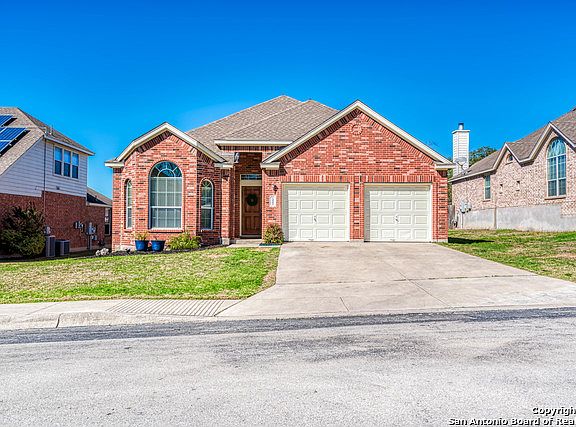 2nd image of 1007 Tumbling Oaks
