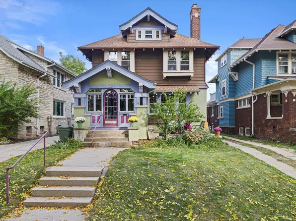 3054 North Frederick AVENUE, Milwaukee, WI 53211